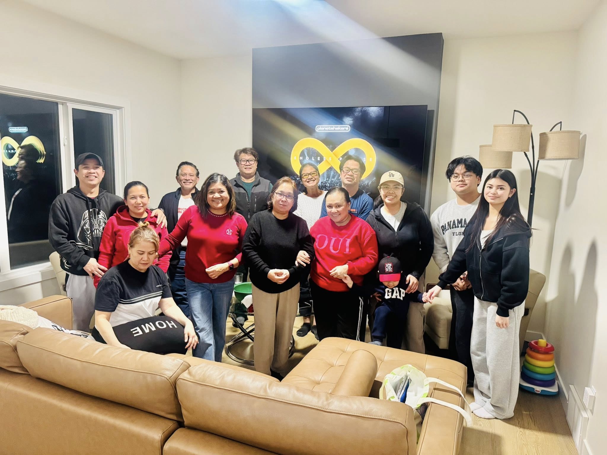 Prayer and worship fellowship meeting